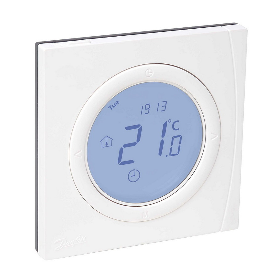 Danfoss BasicPlus2 WT-P instalovaný na zdi